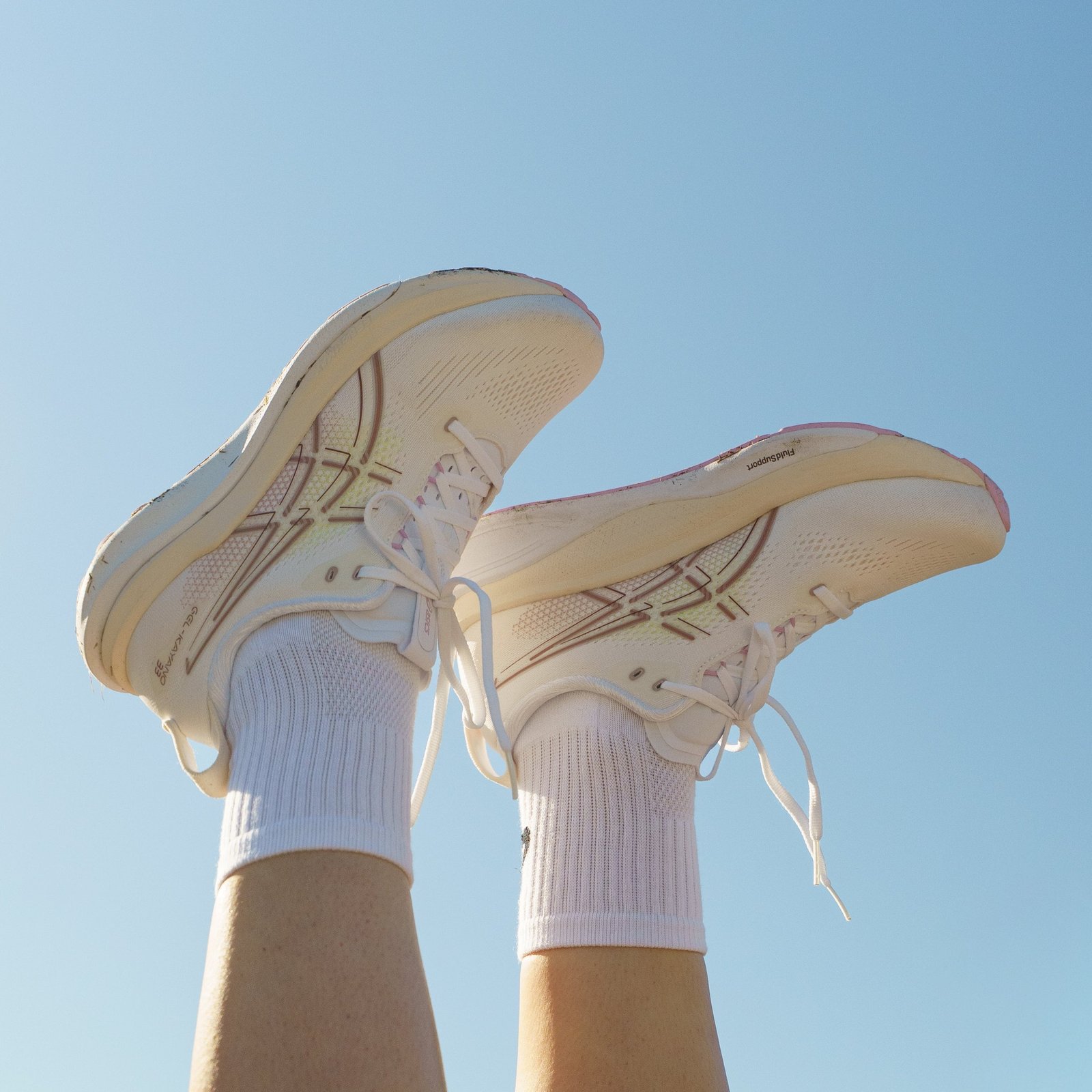 Womens ASICS GEL-Kayano 33 - Image 2