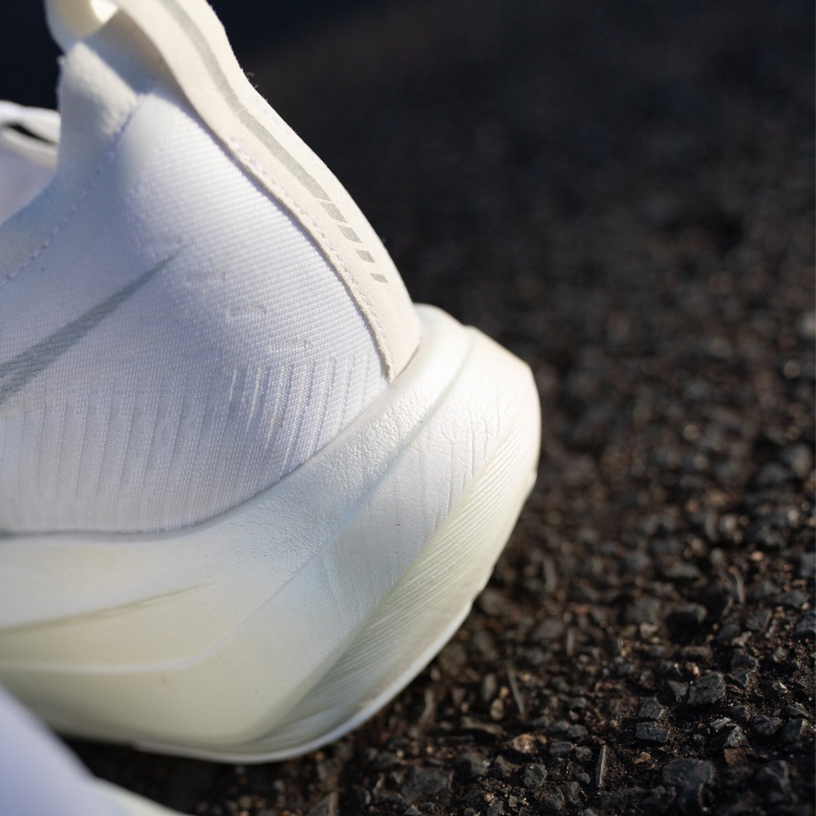 Unisex ASICS Megablast - Image 3