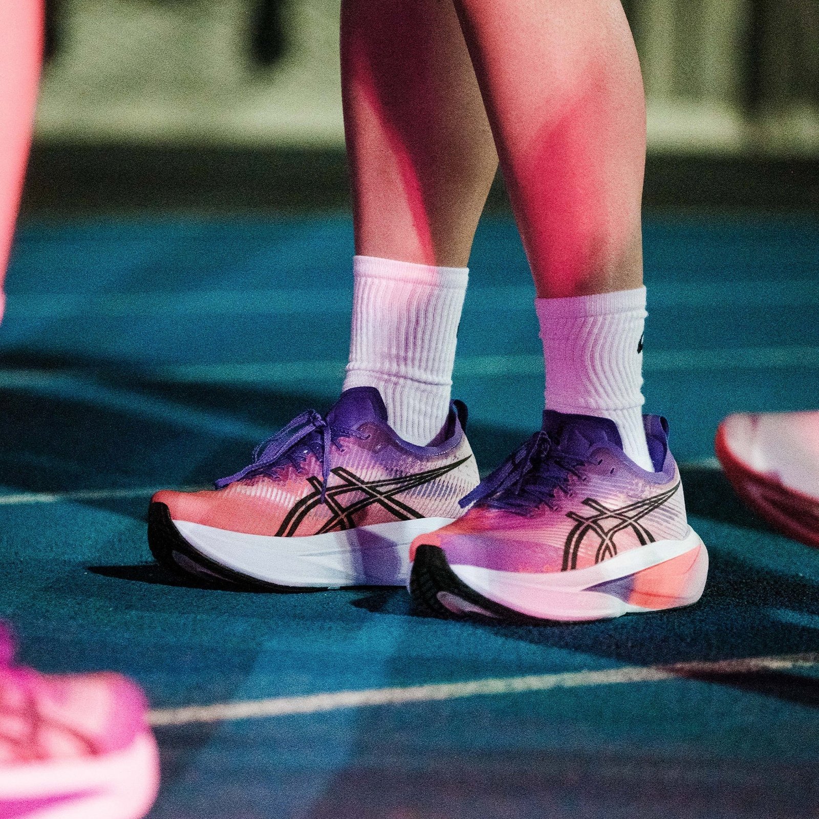 Unisex ASICS Megablast - Image 2