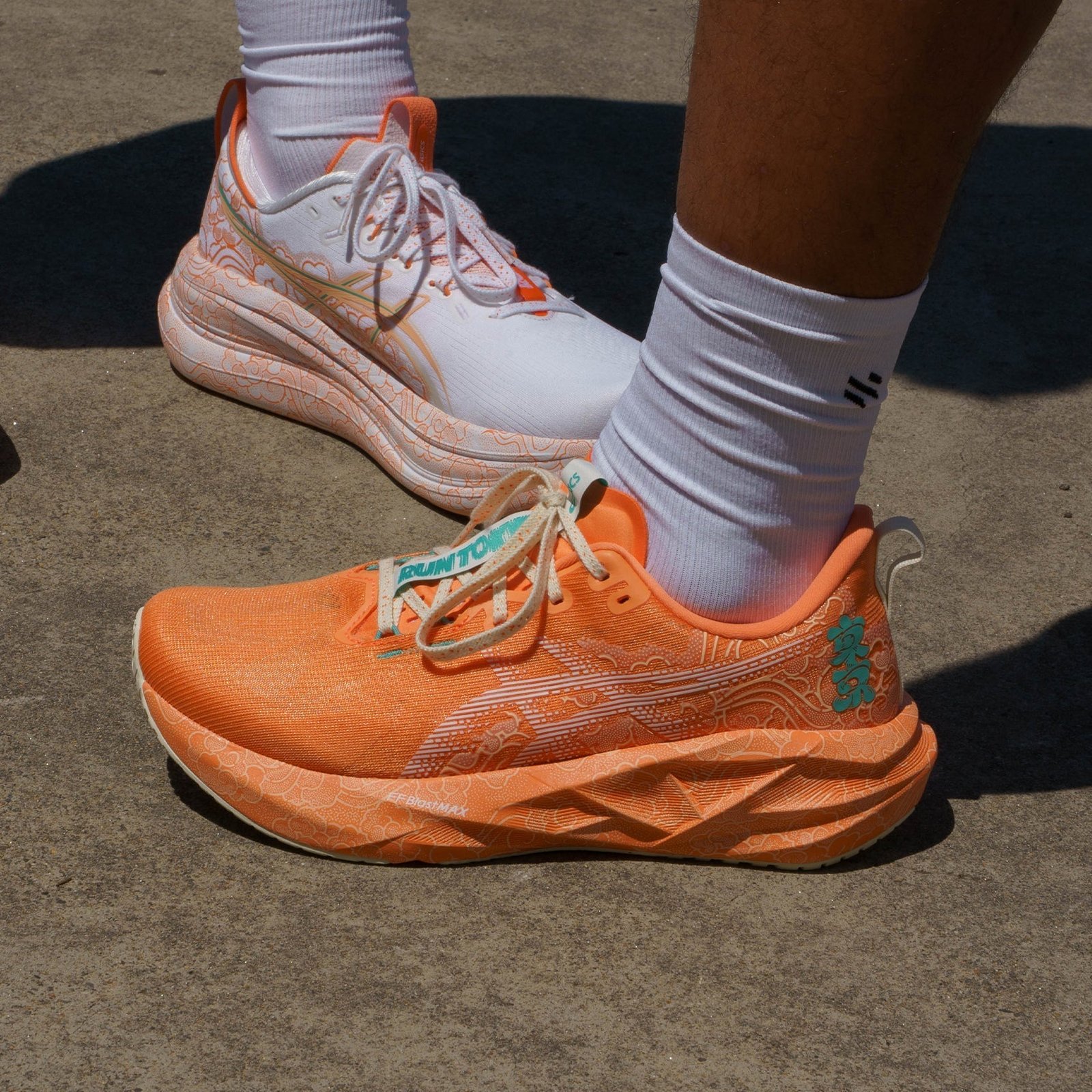 Unisex ASICS Novablast 5 Tokyo - Image 2